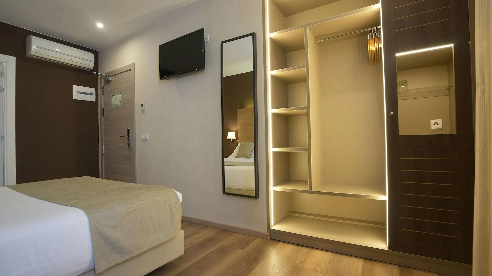 ***  Hotel Windsor Tossa - Adults Only 16 Tossa de Mar Spain